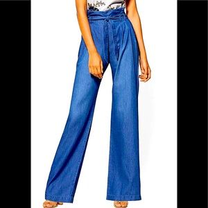 Wide leg paper bag denim trousers, women’s size M (fits size 8). Get THE look!